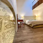 Palazzo Bruchi 3*