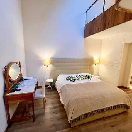 Palazzo Bruchi Bed & Breakfast *