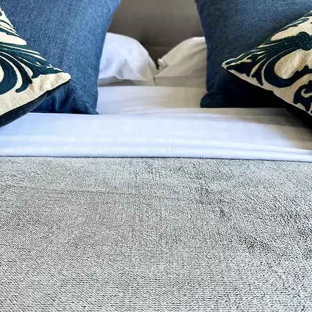 Palazzo Bruchi Bed and Breakfast 3*