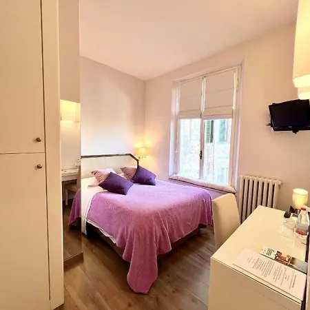 Palazzo Bruchi Bed & Breakfast