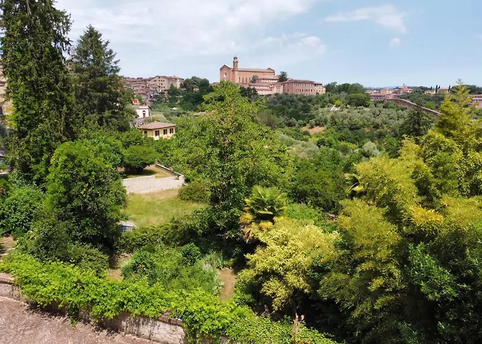 Alojamento de Acomodação e Pequeno-almoço Palazzo Bruchi Siena