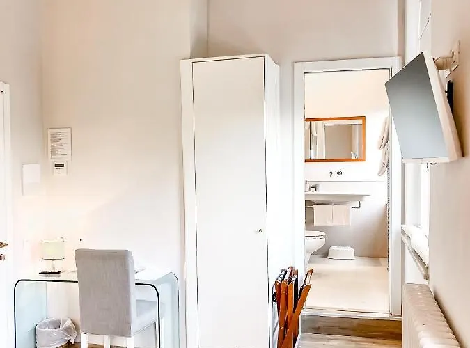 Palazzo Bruchi Bed & Breakfast